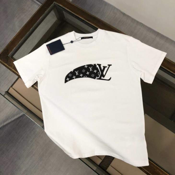Picture of Louis Vuitton T Shirts Short _SKULVXS-LmptxL01236829